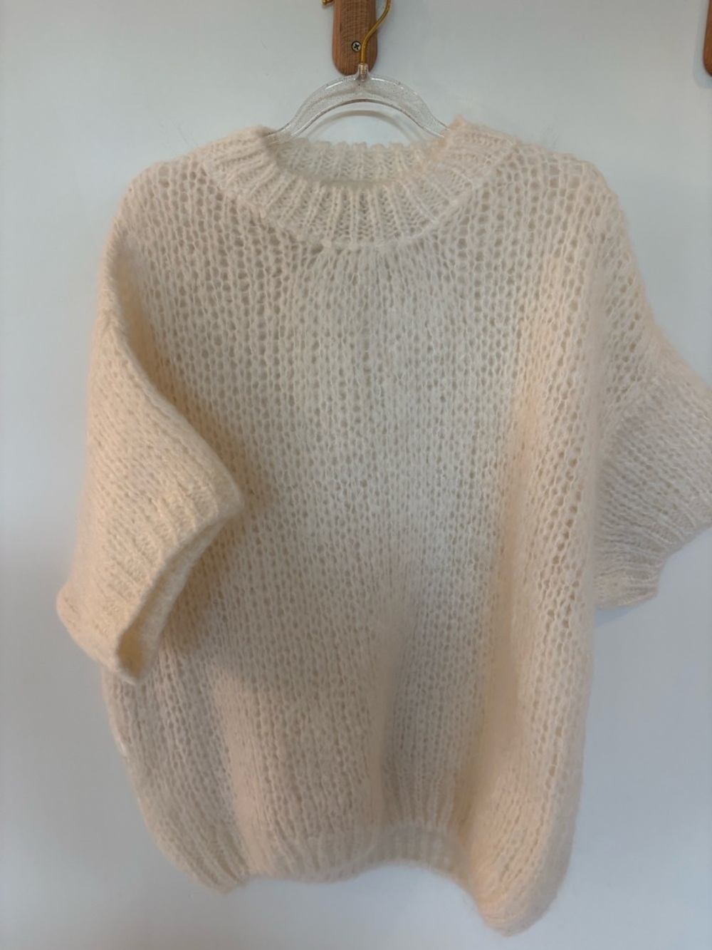 White loose knit Benaar oversized short sleeve sweater